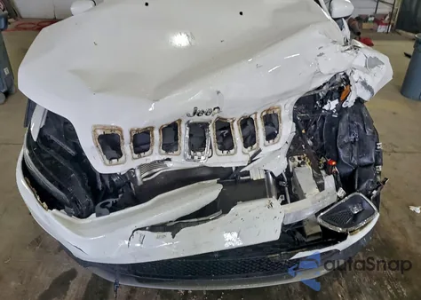 2019 Jeep Cherokee Limited из США, поврежденный, VIN 1C4PJMDX6KD120925